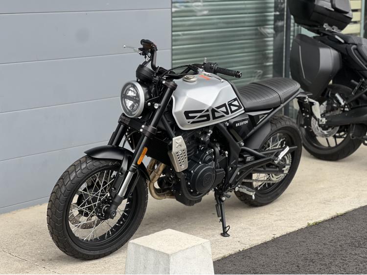 BRIXTON MOTORCYCLES CROSSFIRE 500 X