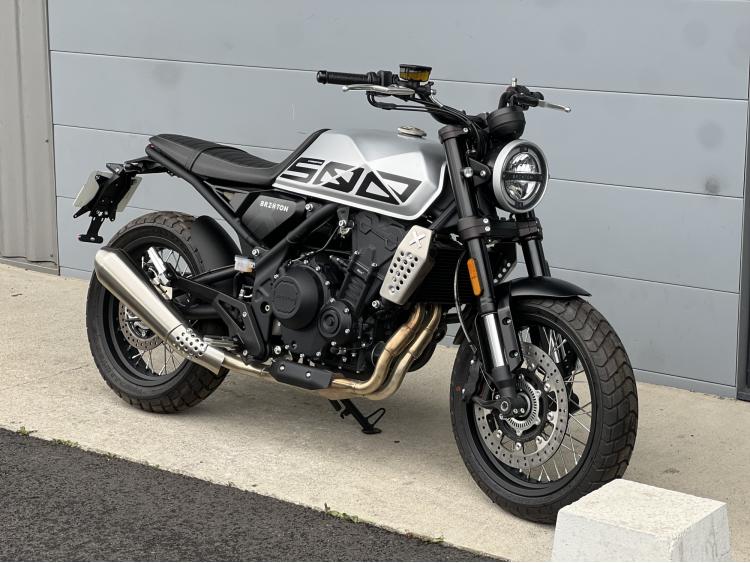 BRIXTON MOTORCYCLES CROSSFIRE 500 X