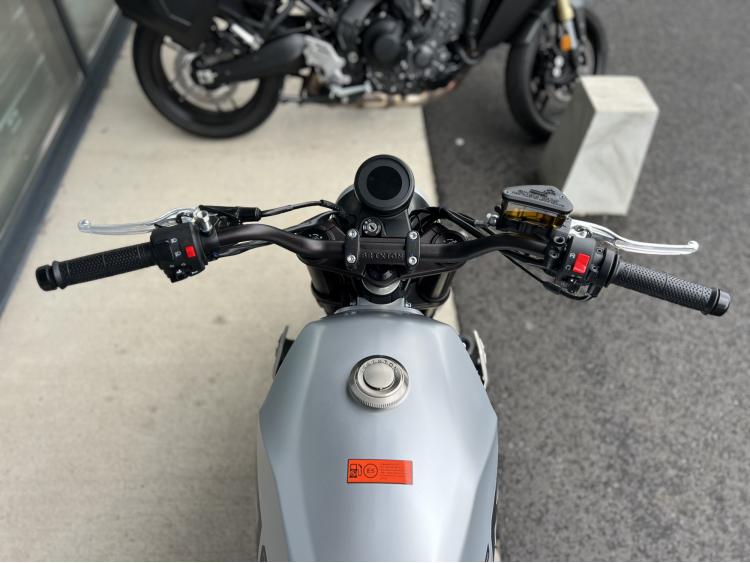 BRIXTON MOTORCYCLES CROSSFIRE 500 X