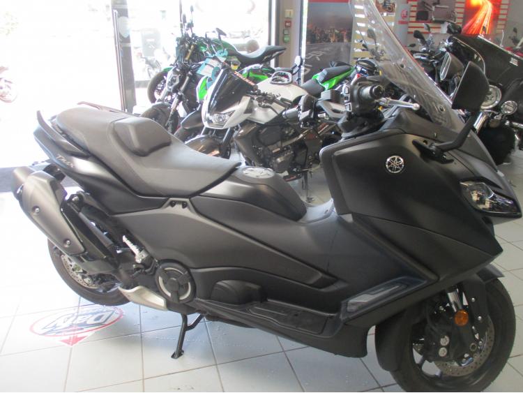 YAMAHA XP T-MAX 560