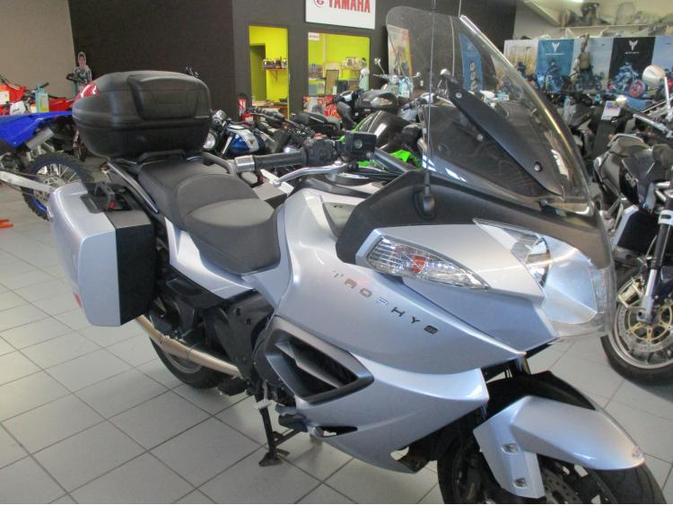 TRIUMPH TROPHY 1200 SE