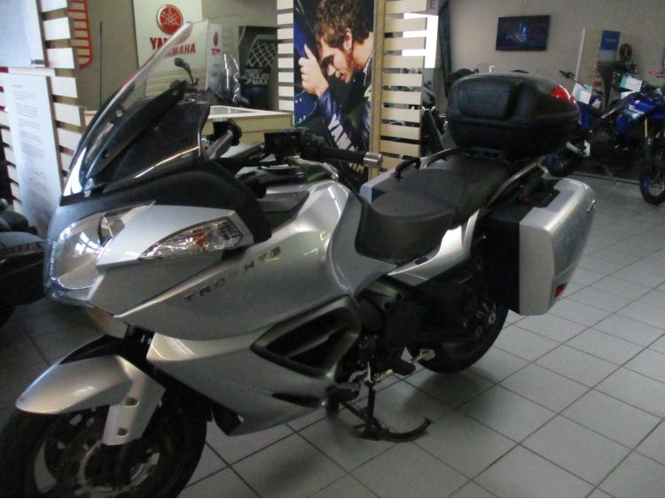 TRIUMPH TROPHY 1200 SE