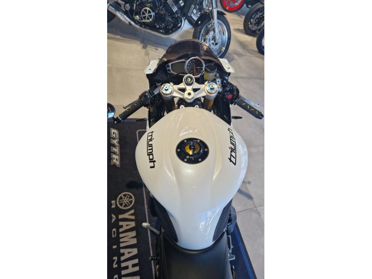 TRIUMPH DAYTONA 675 R 
