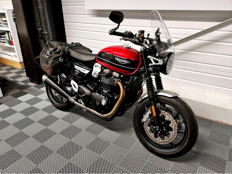 TRIUMPH SPEED TWIN 1200 - 1ere Main