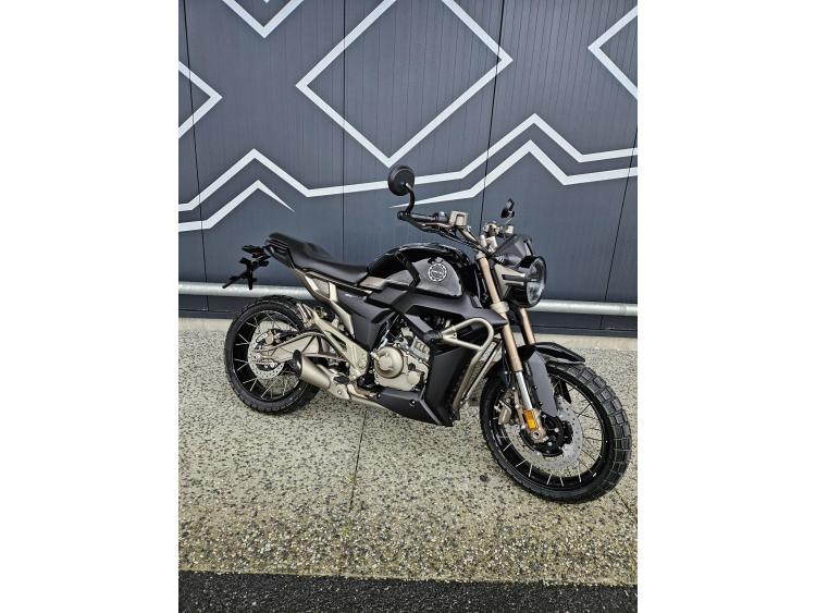 ZONTES 125 SCRAMBLER X Dispo en Noir mat et bleu mat et Noir brillante 