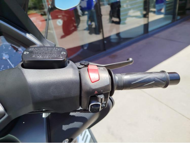 YAMAHA XP T-MAX 530 IRON MAX + EQUIPEMENTS