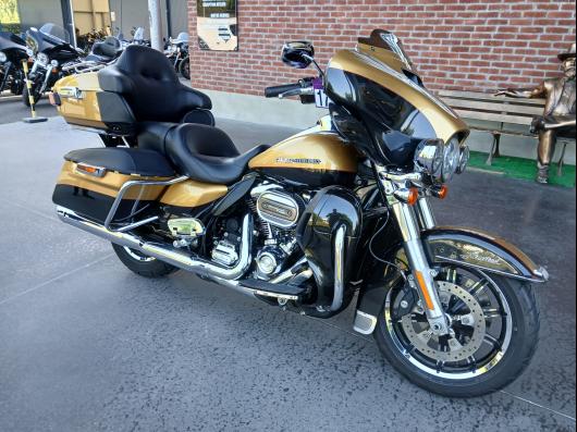 HARLEY-DAVIDSON TOURING ELECTRA GLIDE 1745 ULTRA LIMITED