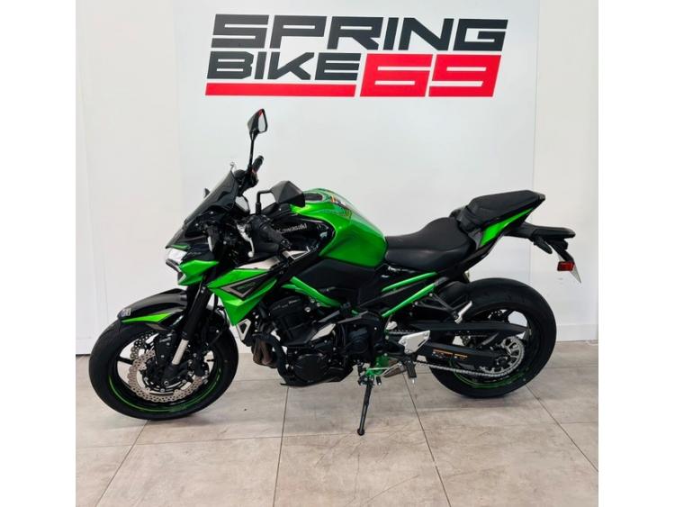 KAWASAKI Z 900