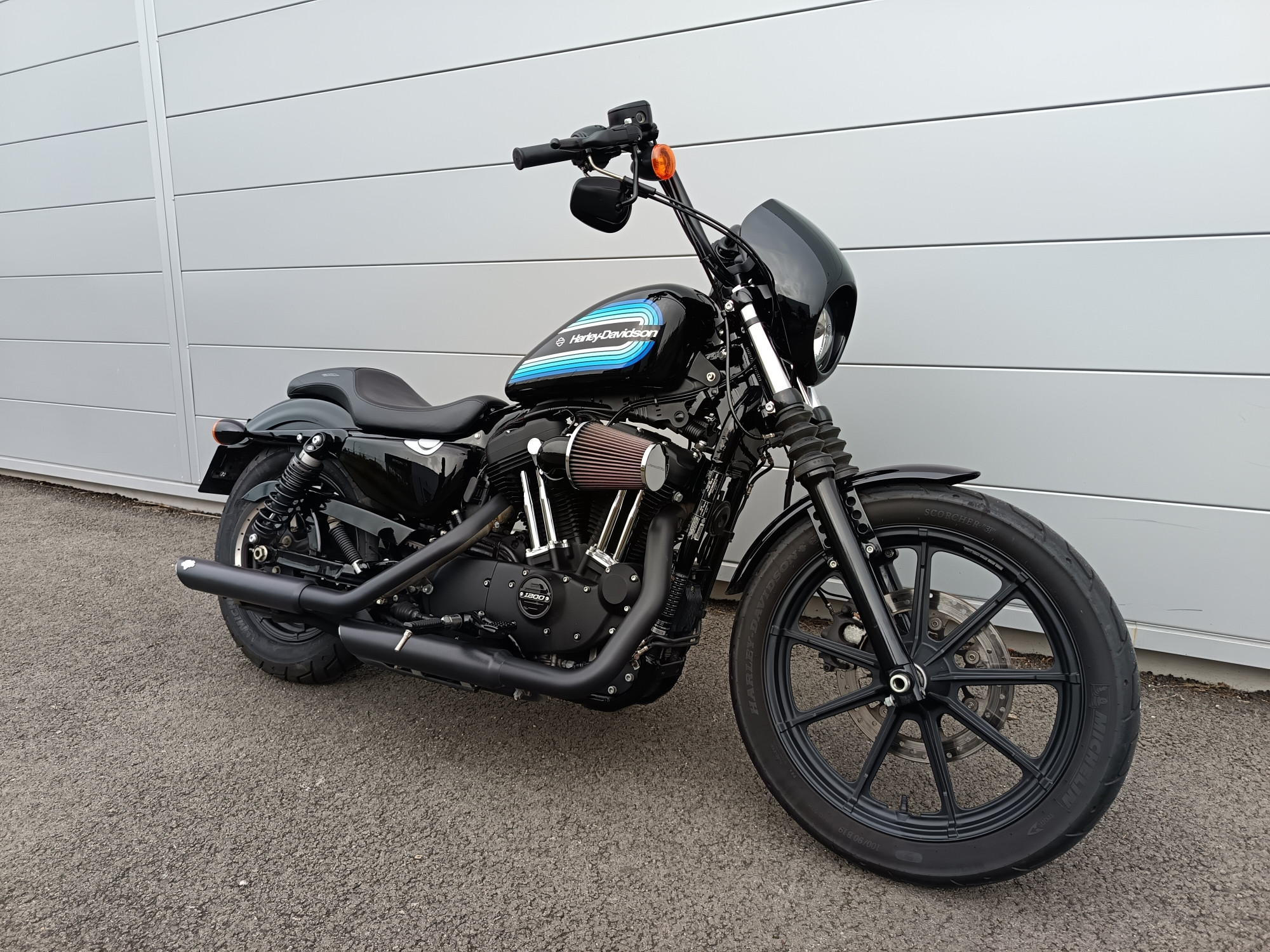 HARLEY-DAVIDSON SPORTSTER IRON 1200