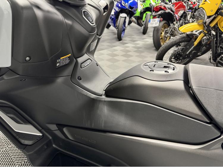 YAMAHA XP T-MAX 560 TECH MAX - TMAX - Garantie 2031 - 