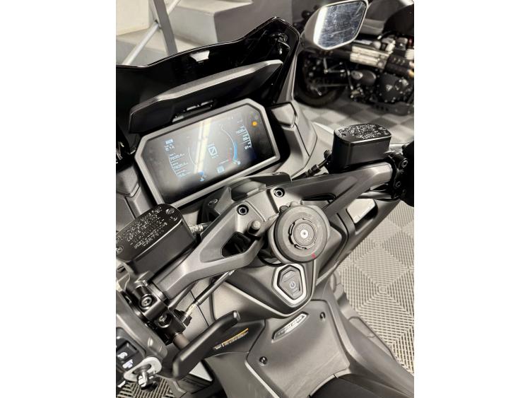 YAMAHA XP T-MAX 560 TECH MAX - TMAX - Garantie 2031 - 