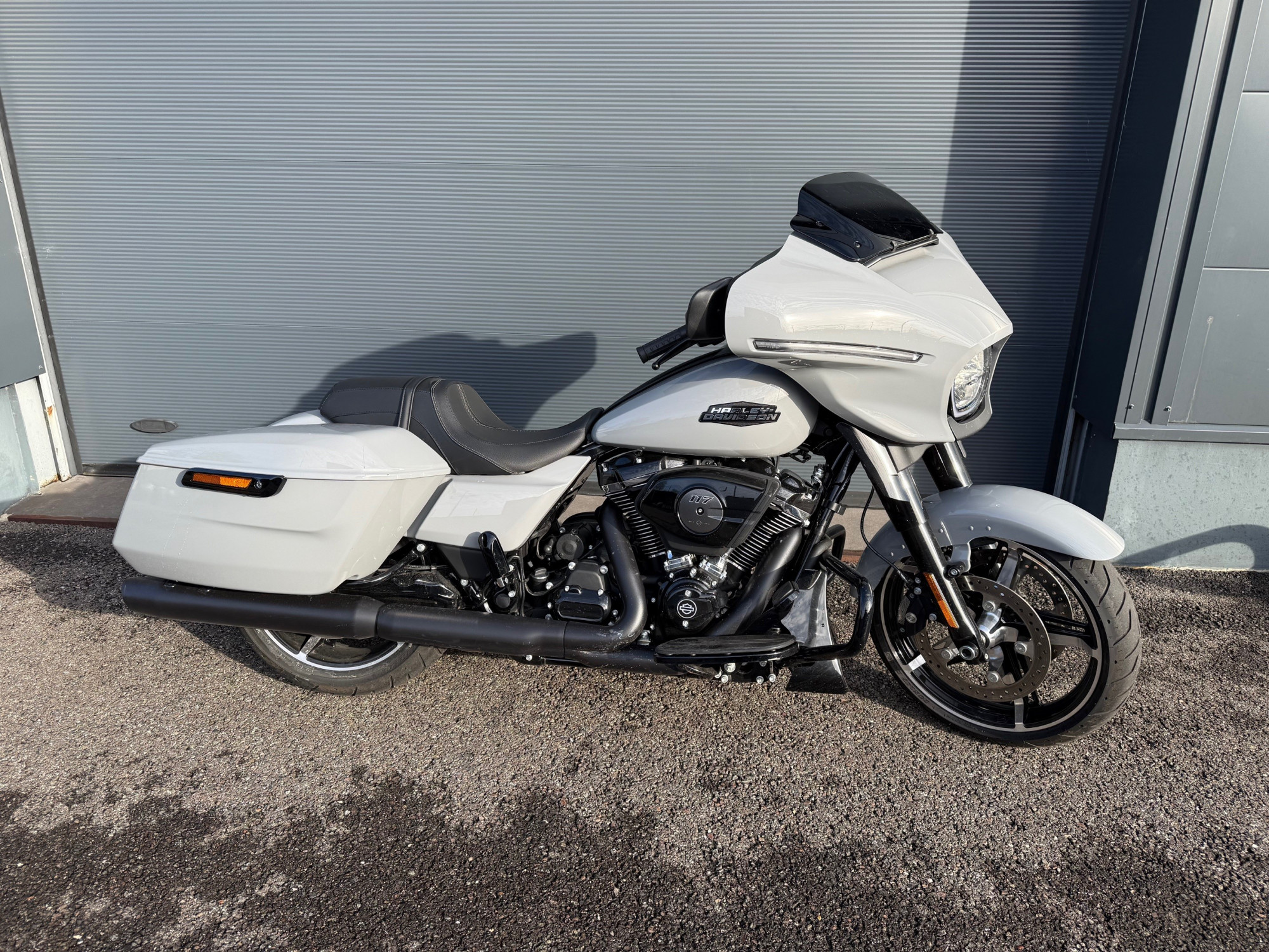 HARLEY-DAVIDSON TOURING STREET GLIDE 1923