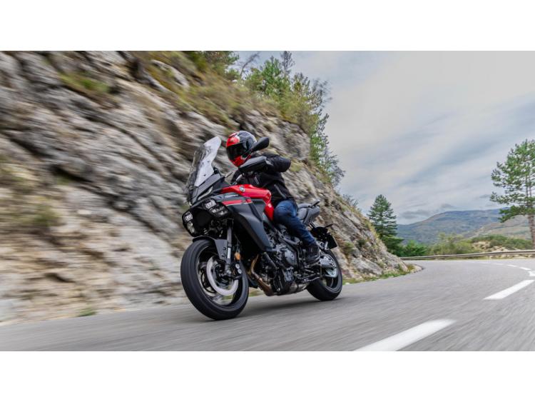YAMAHA TRACER 9