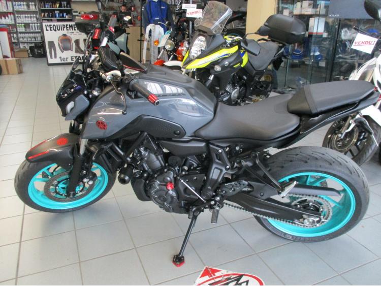 YAMAHA MT-07 (47.5CV)