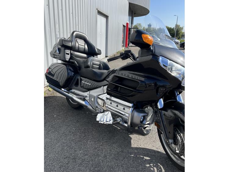 HONDA GL 1800 GOLDWING