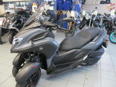YAMAHA TRICITY 300
