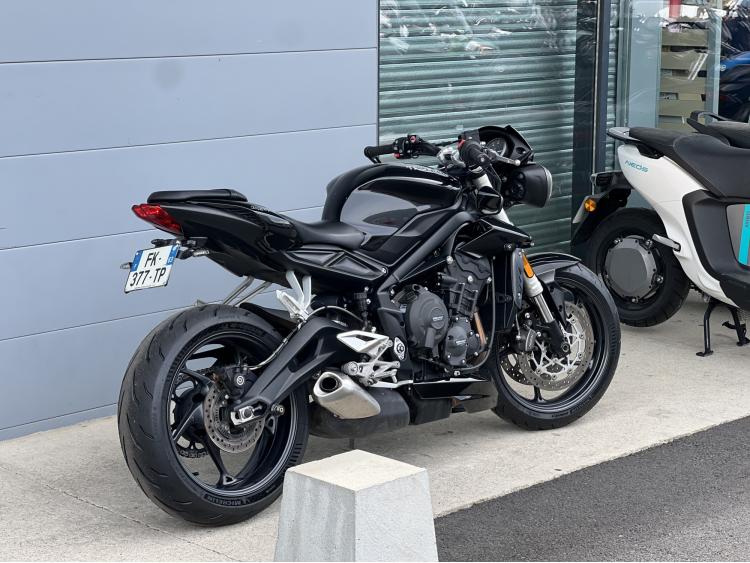 TRIUMPH STREET TRIPLE 660 S - A2