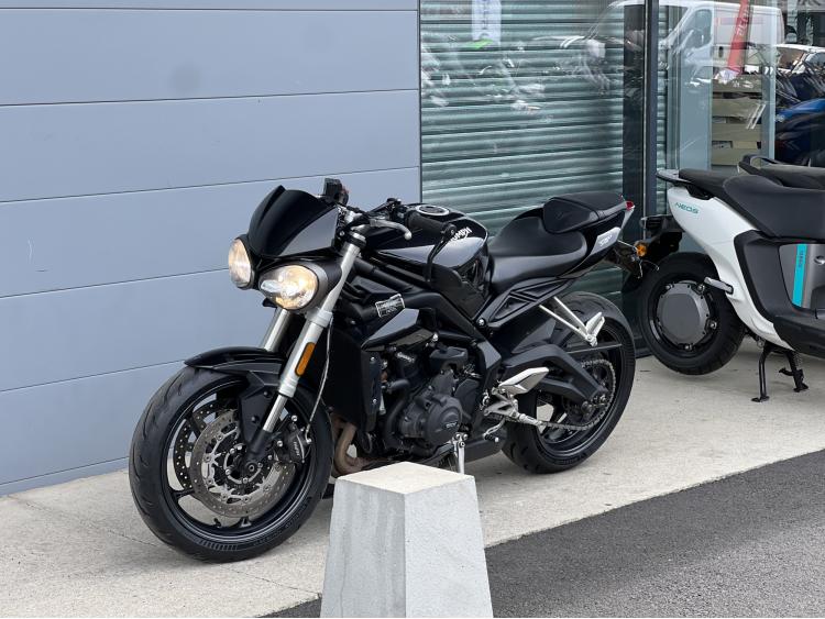 TRIUMPH STREET TRIPLE 660 S - A2