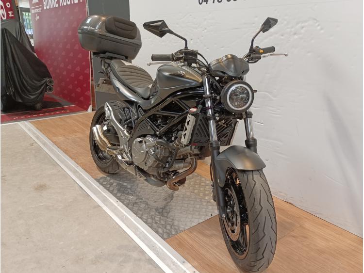 SUZUKI SFV 650 GLADIUS