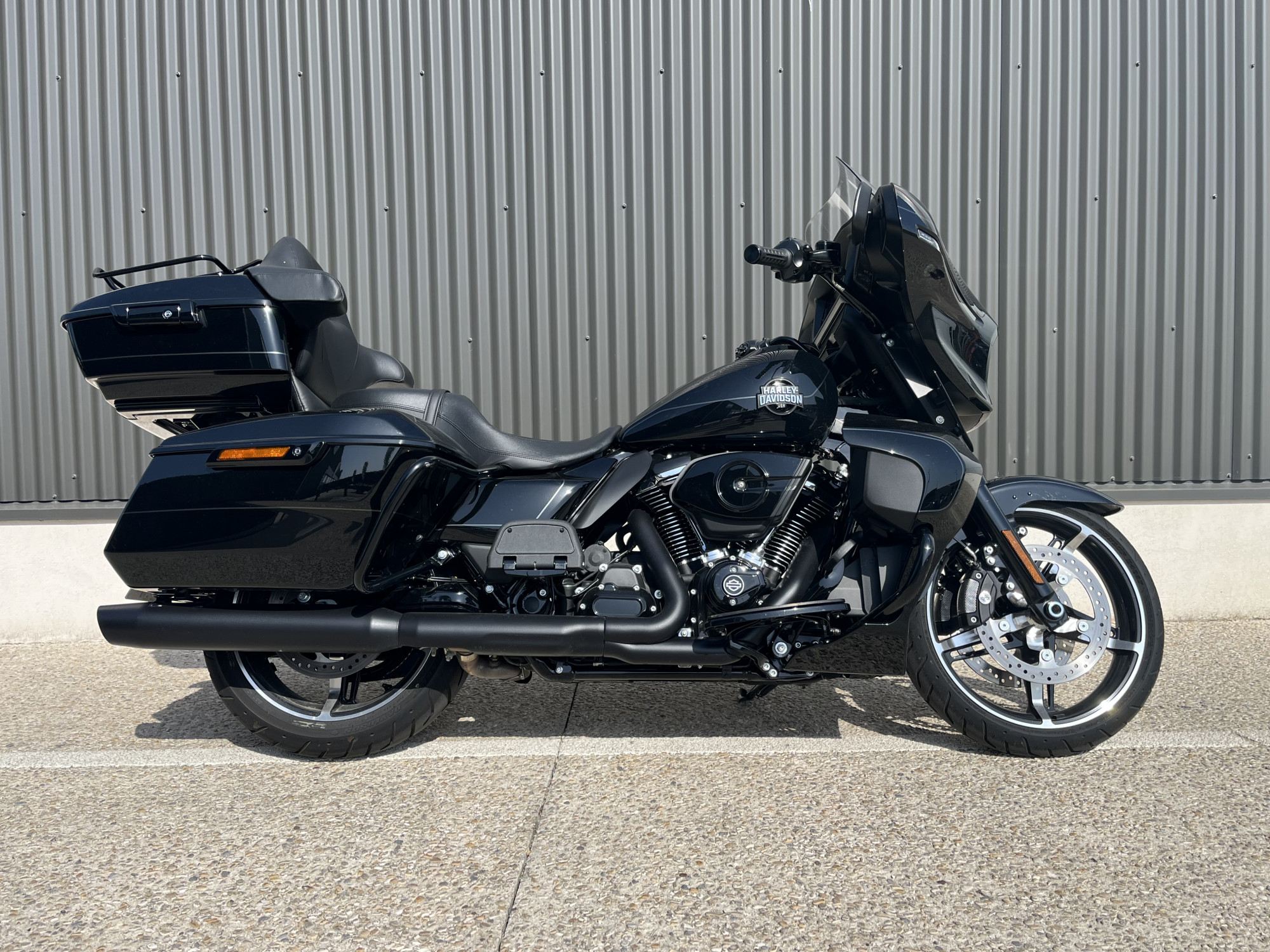 HARLEY-DAVIDSON TOURING STREET GLIDE 1923