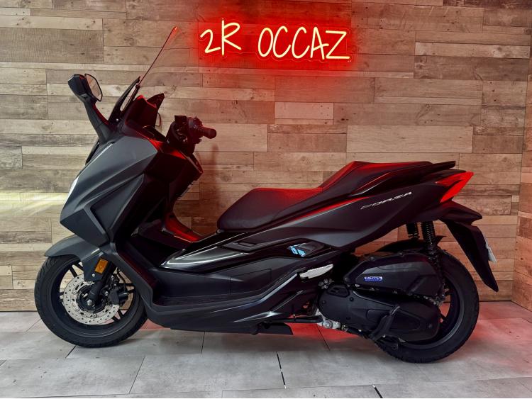 HONDA FORZA 125