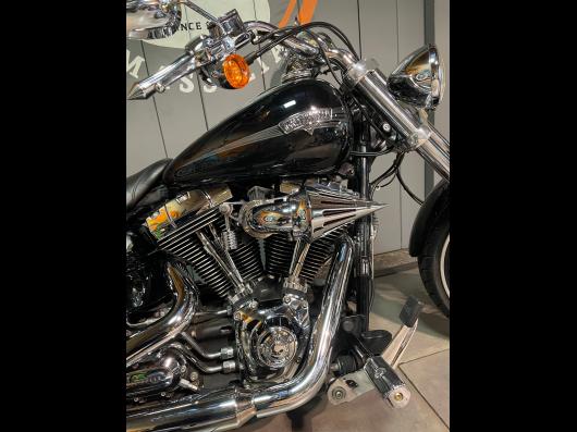 HARLEY-DAVIDSON SOFTAIL BREAKOUT 1690