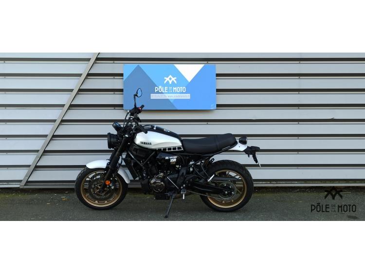 YAMAHA XSR 700 XTRIBUTE 