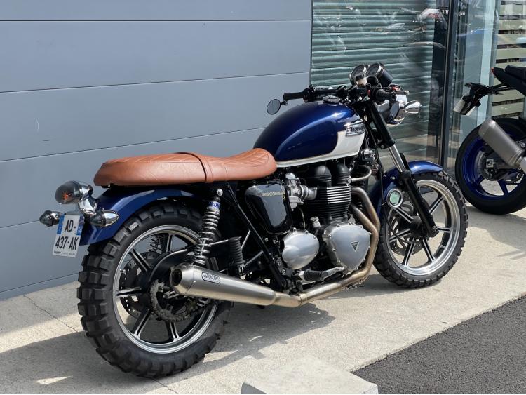 TRIUMPH BONNEVILLE 865 SE