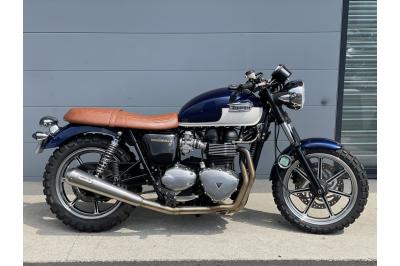 TRIUMPH BONNEVILLE 865 SE