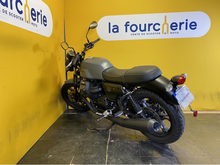 MOTO GUZZI V7 III STONE 750