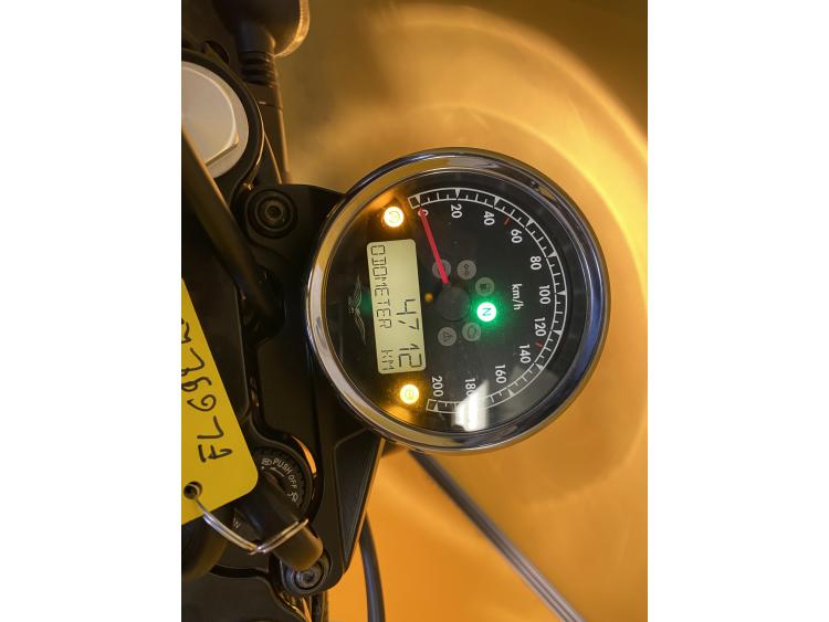 MOTO GUZZI V7 III STONE 750