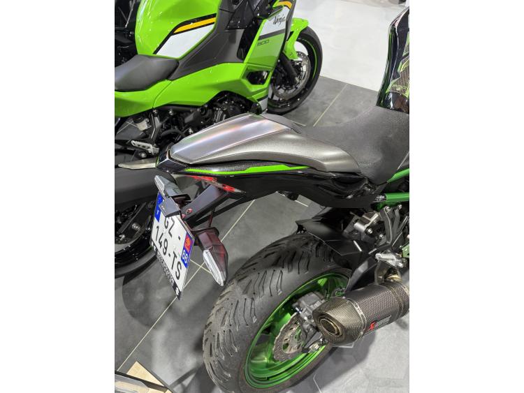 KAWASAKI Z 900 Ligne complete Akra