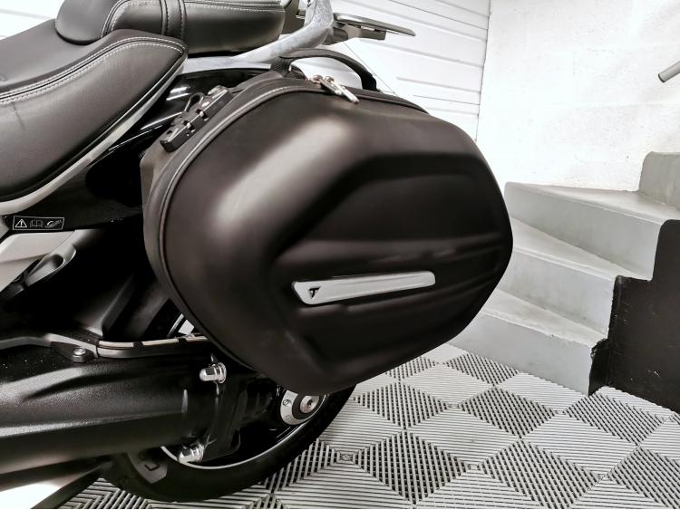 TRIUMPH ROCKET 3 GT 2500 Chrome - 1ere Main - III 