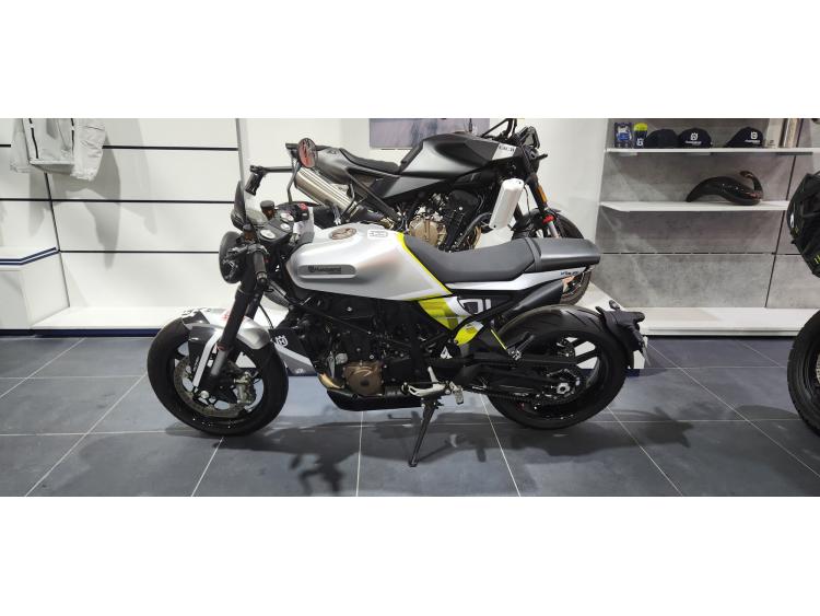 HUSQVARNA 701 VITPILEN