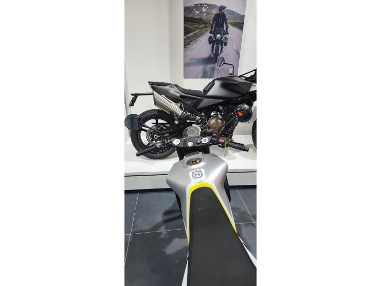 HUSQVARNA 701 VITPILEN