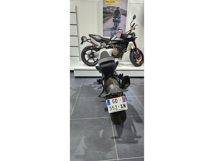 HUSQVARNA 701 VITPILEN