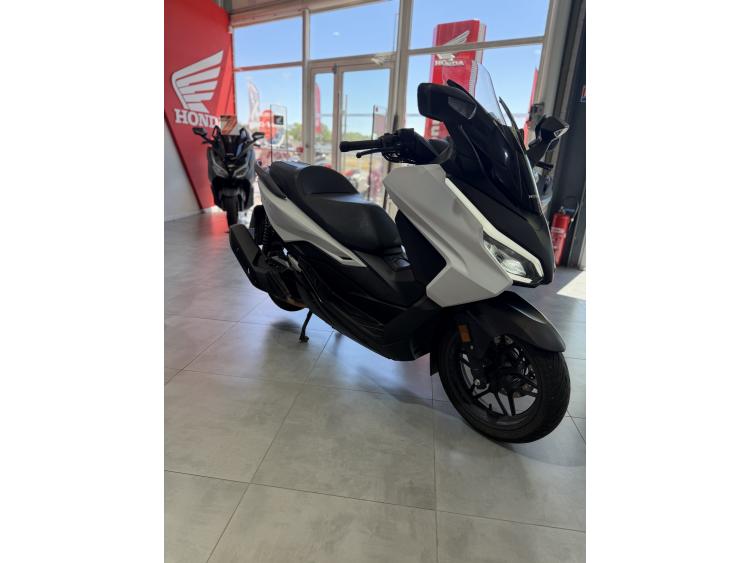 HONDA FORZA 125