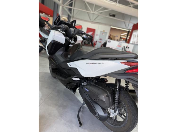 HONDA FORZA 125