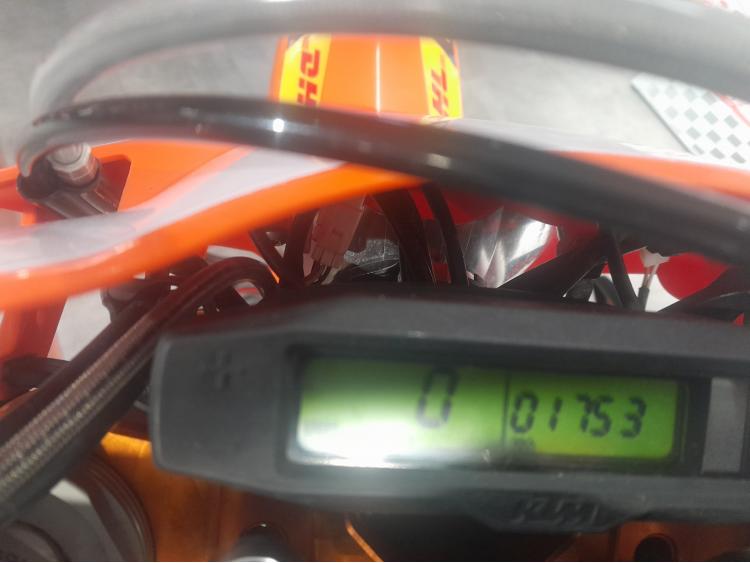 KTM 300 EXC SIX DAYS (125€/MOIS)*