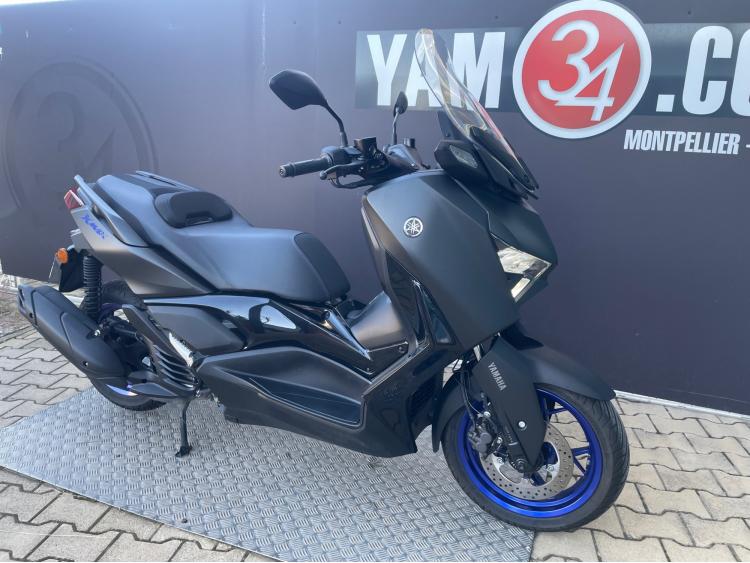 YAMAHA X-MAX 125