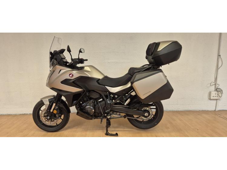 HONDA NT 1100 2025 -FINANCEMENT ET ASSURANCE POSSIBLES