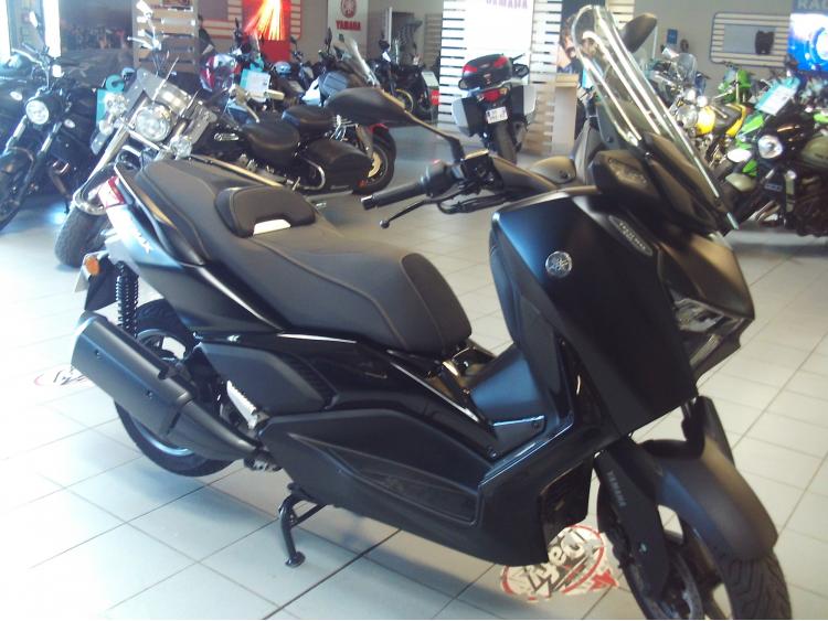 YAMAHA XMAX 300 Tech Max