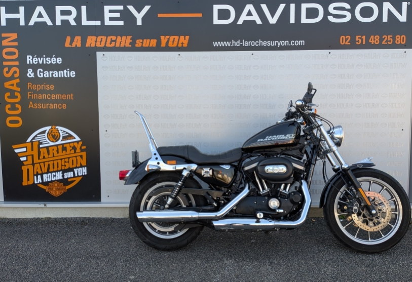 HARLEY-DAVIDSON SPORTSTER 883 R