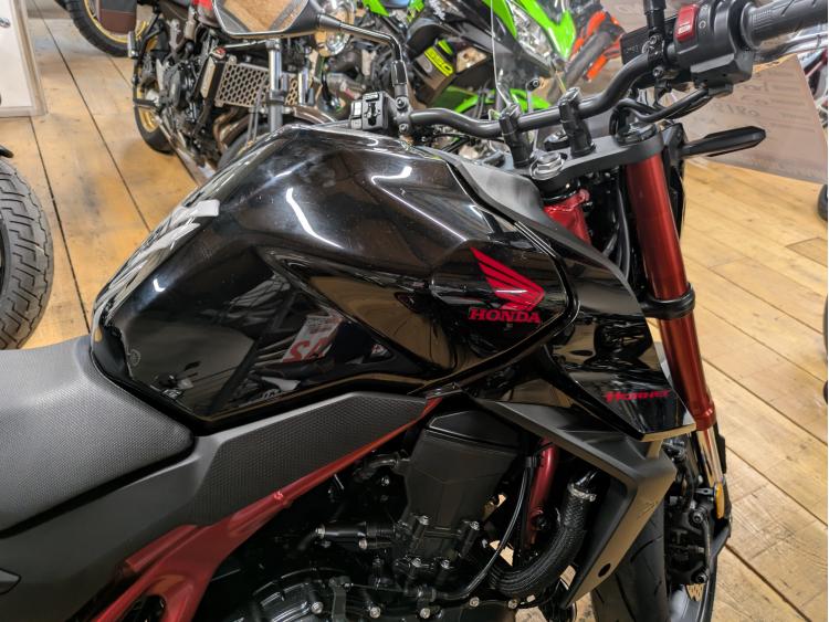 HONDA CB 750 HORNET