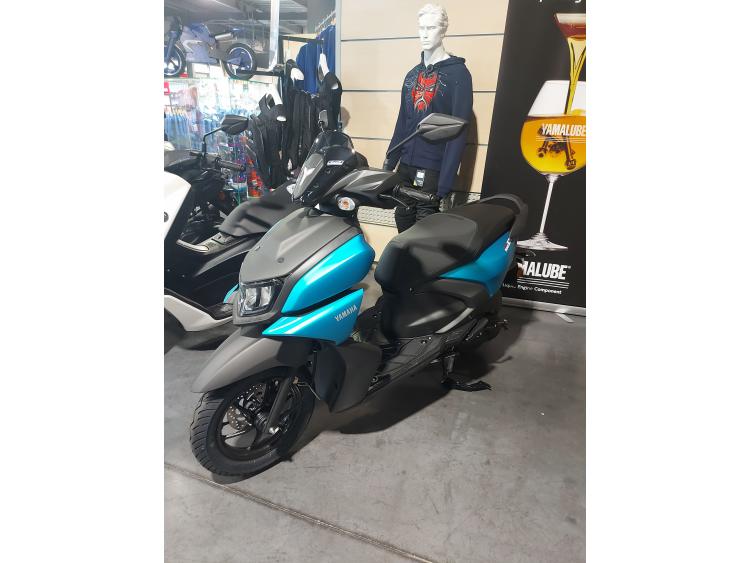 YAMAHA RayZR 125