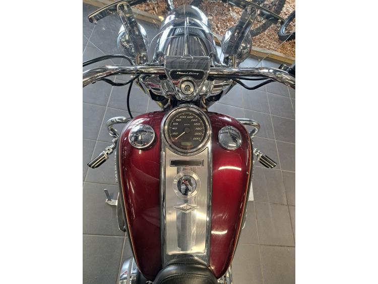 HARLEY-DAVIDSON TOURING ROAD KING 1690 CLASSIC