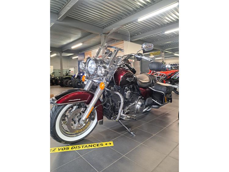 HARLEY-DAVIDSON TOURING ROAD KING 1690 CLASSIC