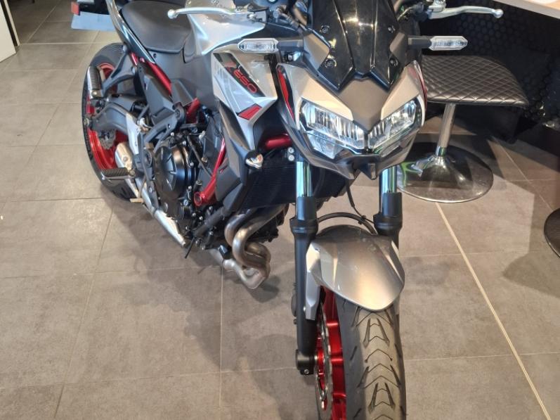 KAWASAKI Z 650 (47.5CV)