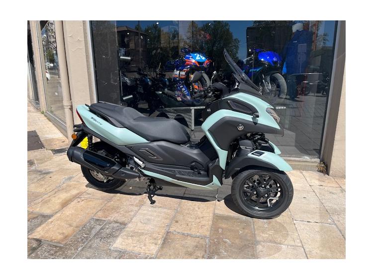 YAMAHA TRICITY 300