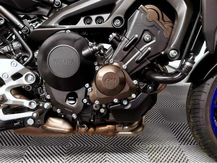 YAMAHA MT-09 TRACER 900